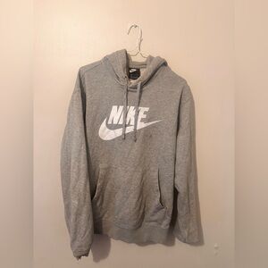 Nike Sportswear Club Fleece Pullover Hoodie in gray heather with a white logo.